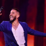 Pastor Rocha sorprende en el Festival de la Canción con una presentación marcada por la reflexión y la emoción