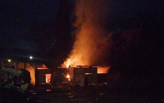 Un muerto y mediagua completamente destruida dejó incendio estructural en Limache
