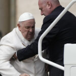 El papa Francisco, hospitalizado por una infección respiratoria