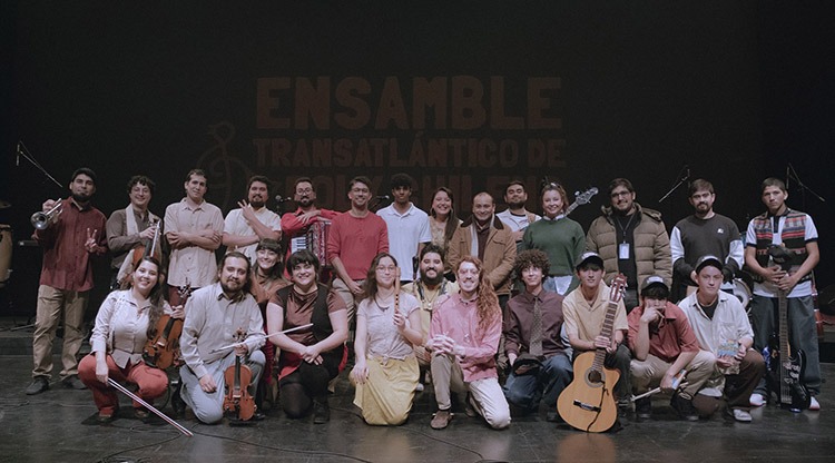 01 Ensamble Folk concierto educativo.JPG